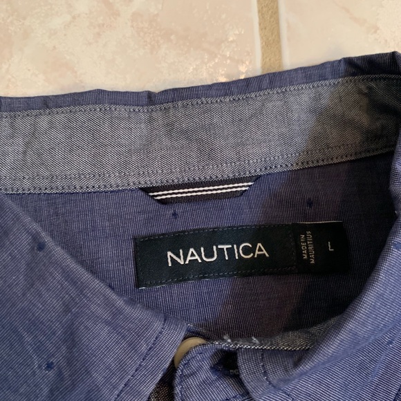 Nautica Chambray Navy Button Up Men’s (L) - Picture 4 of 4